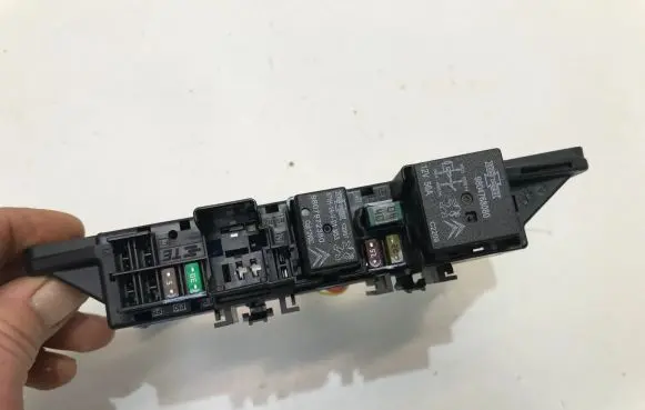 Citroen C5 X Other relay 9830004880