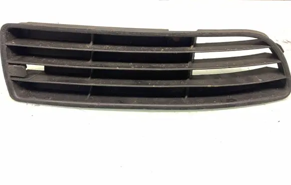 Audi A4 S4 B5 8D Front bumper lower grill 8D0807346G