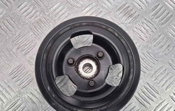 BMW 1 F20 F21 Crankshaft pulley 7562801
