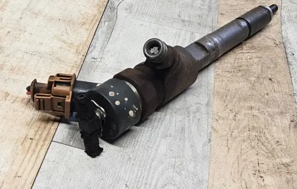 Toyota Auris 150 Fuel injector 0445110227