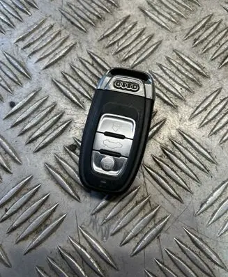 Audi Q5 SQ5 8R Ignition key/card 8K0959754D