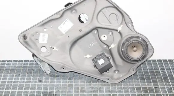Mercedes-Benz B W245 Rear door window regulator with motor A1697301579