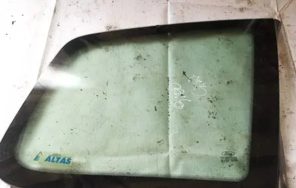 Ford Focus C-MAX Rear side window as2