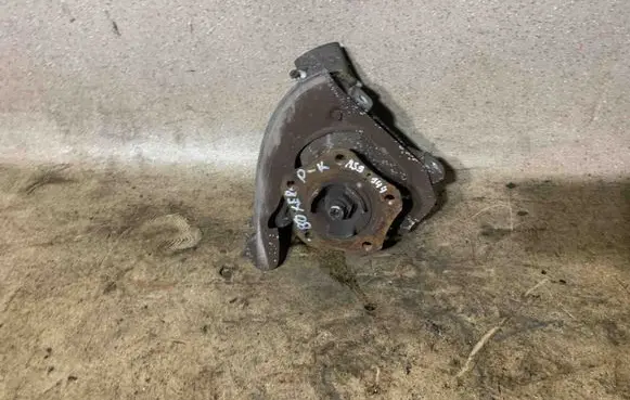 Front wheel hub