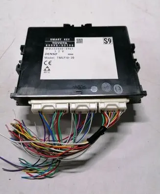 Toyota Auris E180 Keyless (KESSY) go control unit/module 8999002190 2325005961