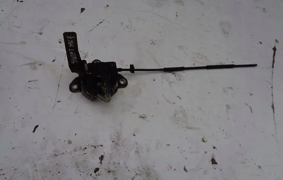 Suzuki Swift I Engine bonnet/hood lock/catch