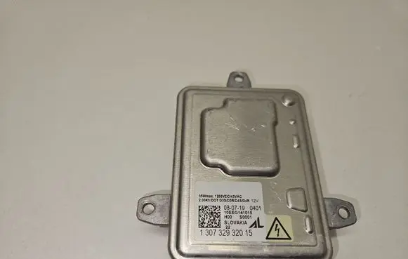 Chrysler Pacifica Headlight ballast module Xenon 130732932015