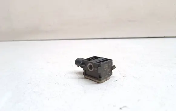 BMW 1 E82 E88 Airbag deployment crash/impact sensor 9244144