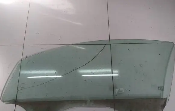 Opel Corsa D Front door window glass four-door AS2