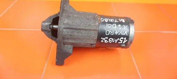 Opel Vivaro Starter motor 233003248R R9M452
