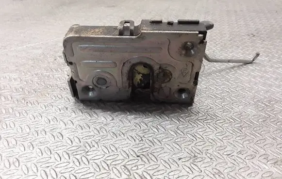 Iveco Daily 35.8 - 9 Front door lock 