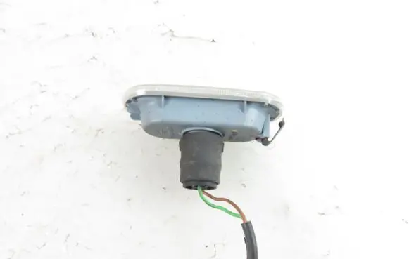 Volkswagen PASSAT B5.5 Front fender indicator light 1J0949117
