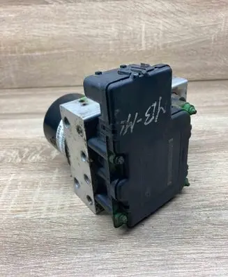 Mercedes-Benz ML W163 ABS Pump 10094715014 10020803912
