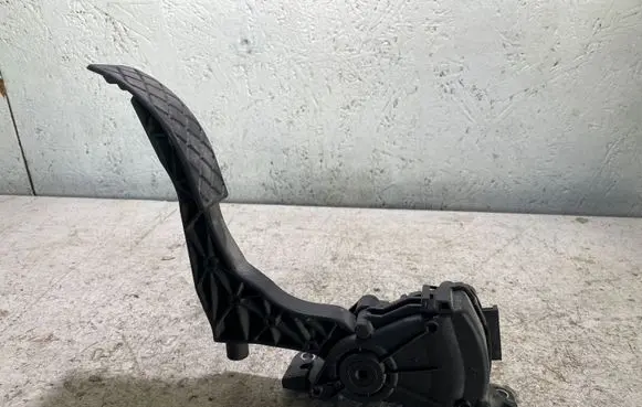 Volkswagen Polo V 6R Accelerator throttle pedal 6Q1721503M 6PV00849631