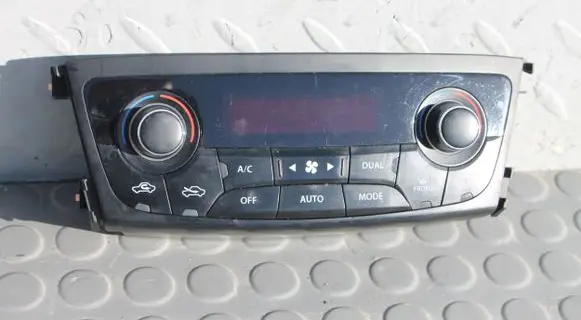 Suzuki SX4 S-Cross Climate control unit