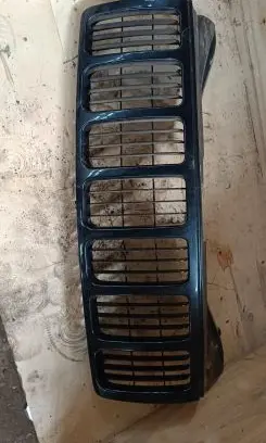 Jeep Grand Cherokee (WK) Front bumper upper radiator grill 82209206
