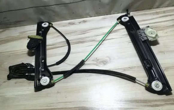 Mini One - Cooper F56 F55 Front door electric window regulator 7296422