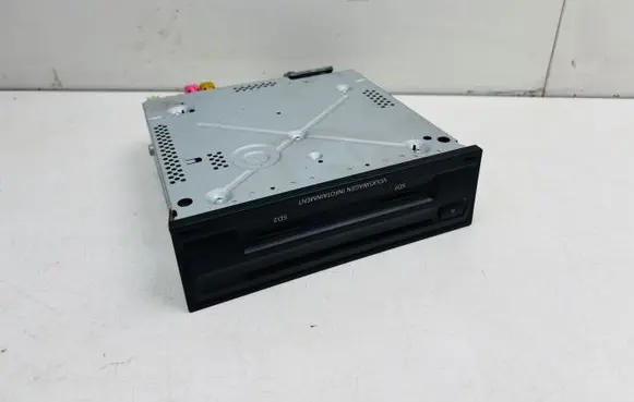 Volkswagen PASSAT B8 Radio/CD/DVD/GPS head unit 3Q0035874B