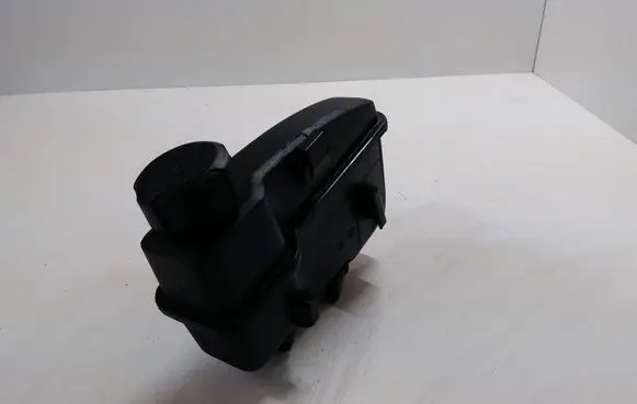 Volvo V70 Power steering fluid tank/reservoir 30645621