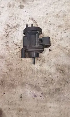 Mercedes-Benz E W210 Turbo solenoid valve A0005450427