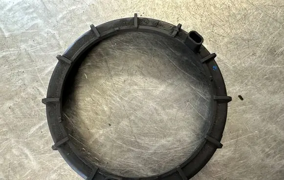 Citroen C4 II Picasso In tank fuel pump screw locking ring/nut 9633283880