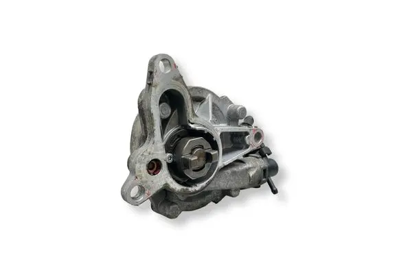 Nissan Qashqai Vacuum pump 146503760