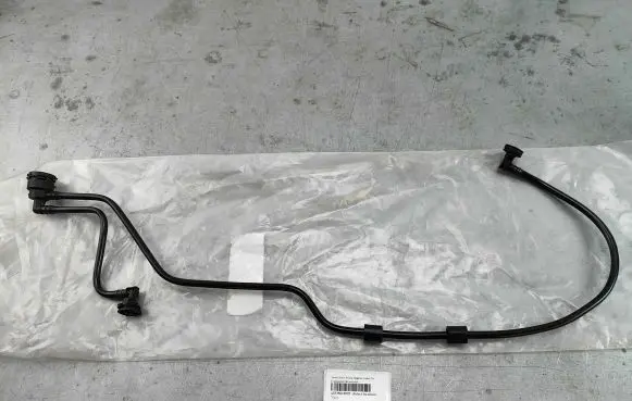 Mercedes-Benz GLC C253 Engine coolant pipe/hose a2535010925