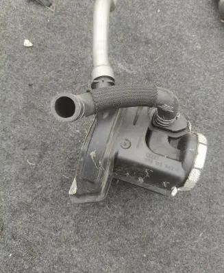 Audi A8 S8 D4 4H Breather/breather pipe/hose 079103542b