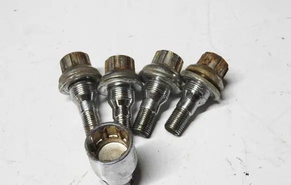 Citroen DS3 Nuts/bolts 