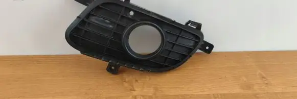 Mercedes-Benz A W169 Front fog light trim/grill A1698850522