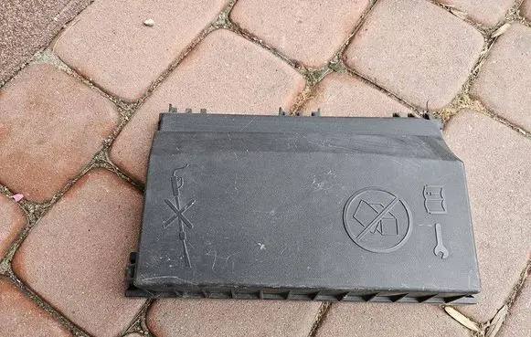Opel Zafira C Fuse box set 13403357