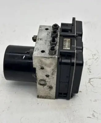 Skoda Fabia Mk2 (5J) ABS Pump 6R0614517K 6R0907379N