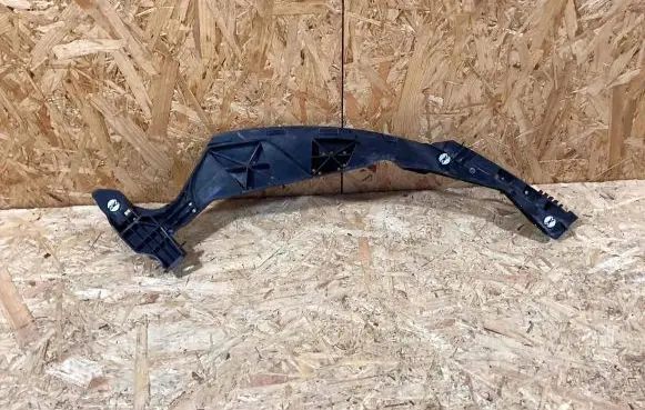 Porsche Macan (95B) Headlight/headlamp mounting bracket 95b807890b