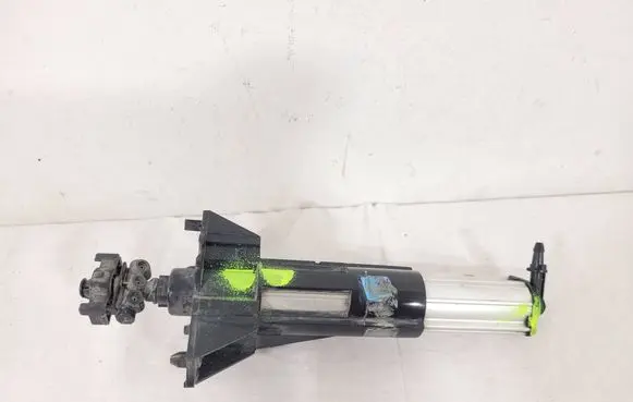 Citroen C4 II Headlight washer spray nozzle 242110100