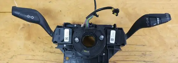 Ford Focus Indicator stalk BV6T13N064AG AV6T13335AB