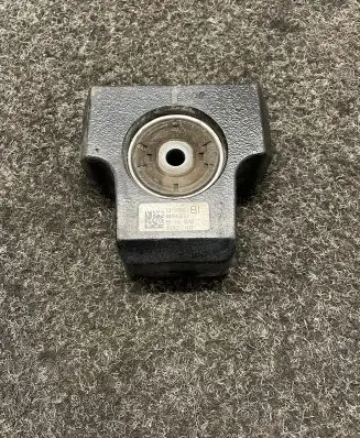 BMW 3 G20 G21 Rear differential/diff mount bracket 6896436