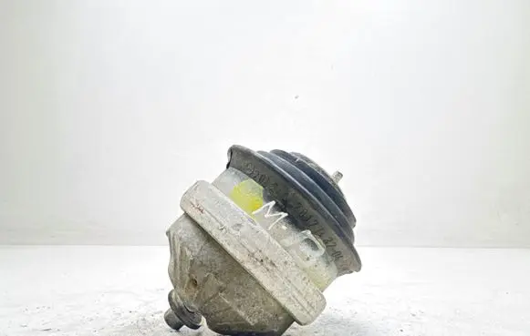 Mercedes-Benz E W210 Engine mount bracket 2022402817