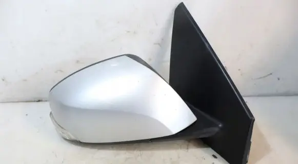 Renault Fluence Front door electric wing mirror