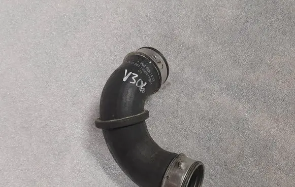 Mercedes-Benz C W203 Intercooler hose/pipe A2035281482 2035281482