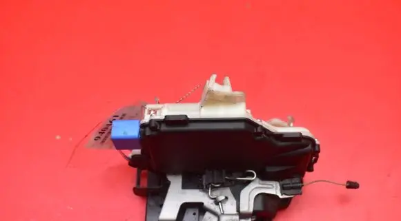 Seat Toledo II (1M) Front door lock