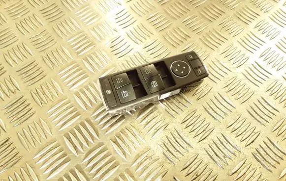 Mercedes-Benz C W204 Electric window control switch A2048703458 03139411