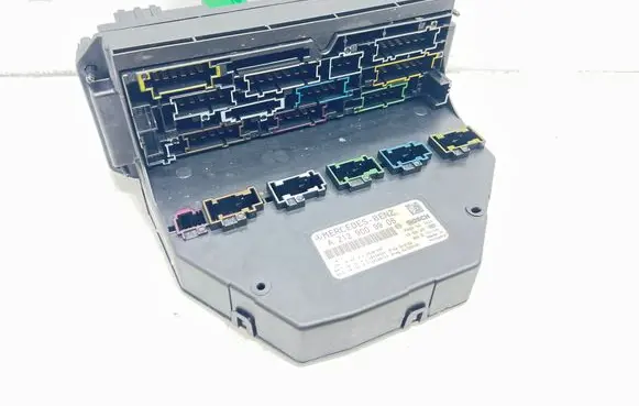 Mercedes-Benz C W204 Fuse module A2129009905 A2129028102 A2125451401