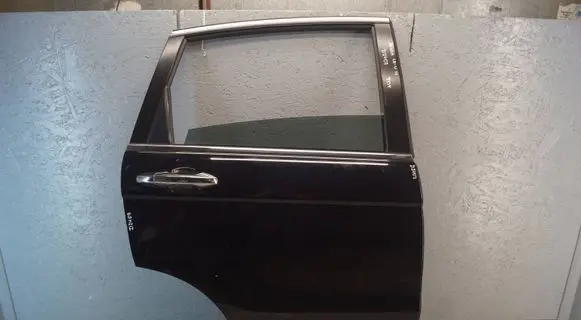 Honda CR-V Rear door