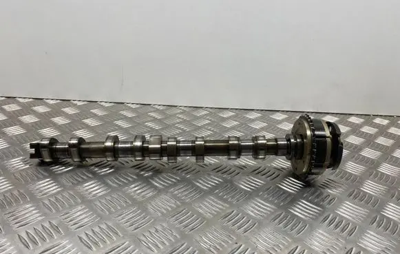 BMW 3 E90 E91 Camshaft 7563364 7540348 7540442