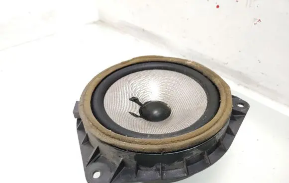 Toyota Avensis T270 Rear door speaker 8616005180