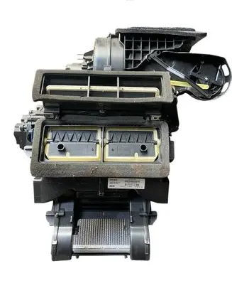 Volvo V70 Interior heater climate box assembly P31291957 L251301