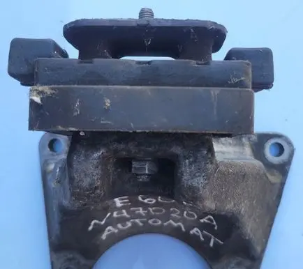 BMW 5 E60 E61 Gearbox mounting bracket 6769635