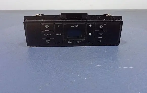 Audi A4 S4 B5 8D Climate control unit 8D0820043M