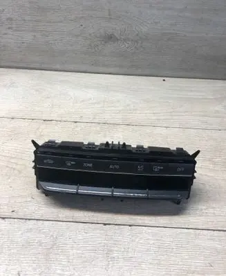 Mercedes-Benz E W212 Climate control unit A2129009409 5HB00935549 A2128301285
