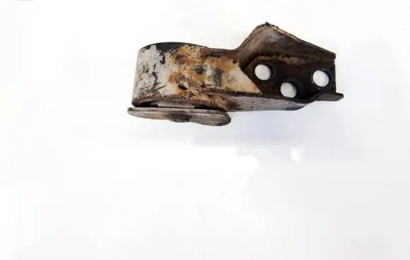 Mazda 121 Engine mount bracket